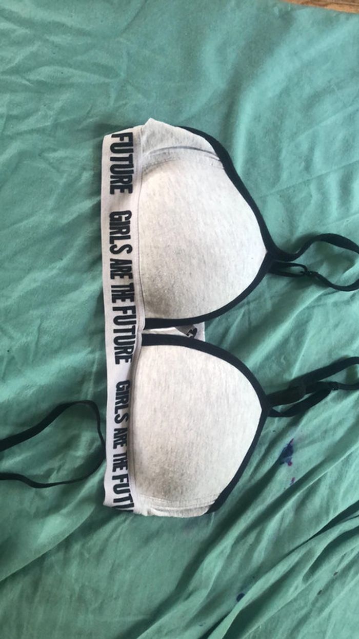 Soutien gorge - photo numéro 3