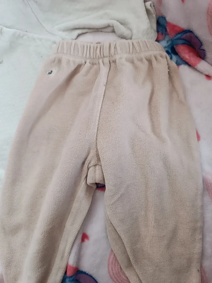 Pyjamas 2 pièces taille 12 mois kiabi - photo numéro 4