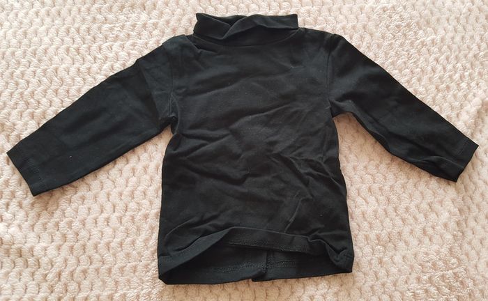 Tee shirt col roulé noir 3 mois