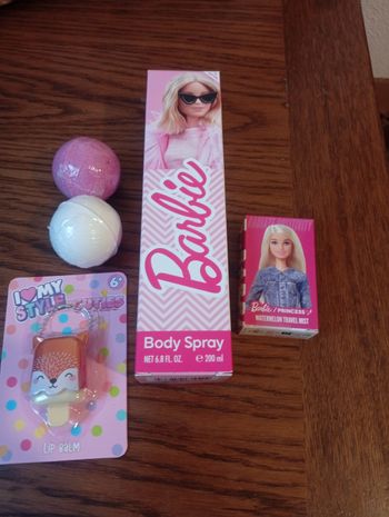 Lot parfum barbie et autre neuf fille 