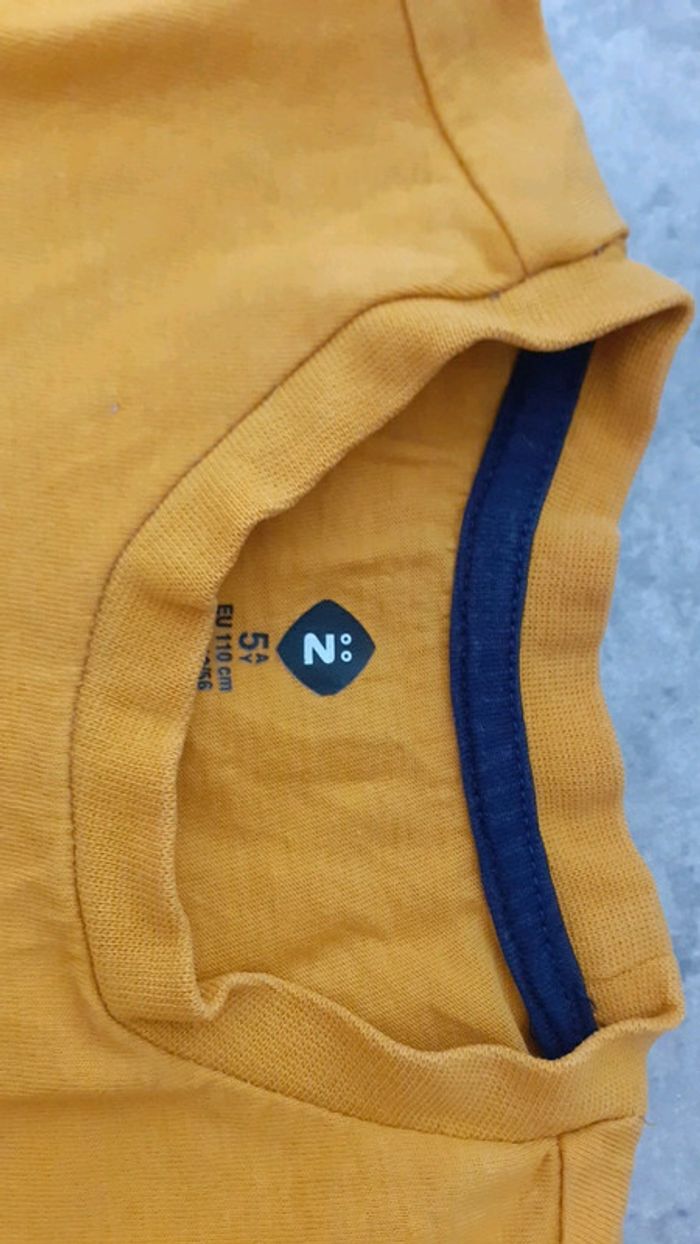 Tee-shirt jaune - photo numéro 4