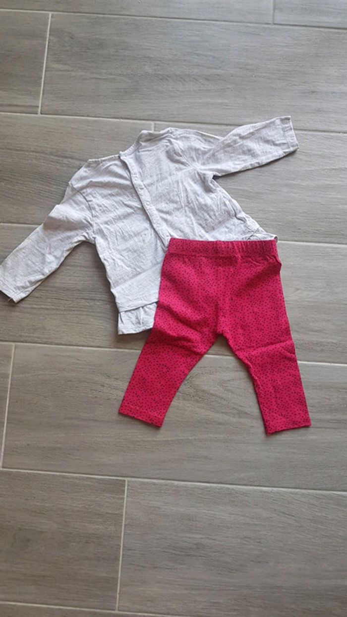 Ensemble 9 mois t-shirt + legging Kiabi - photo numéro 2