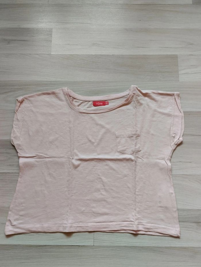 Tee-shirt court