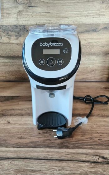 Baby brezza machine à biberon 