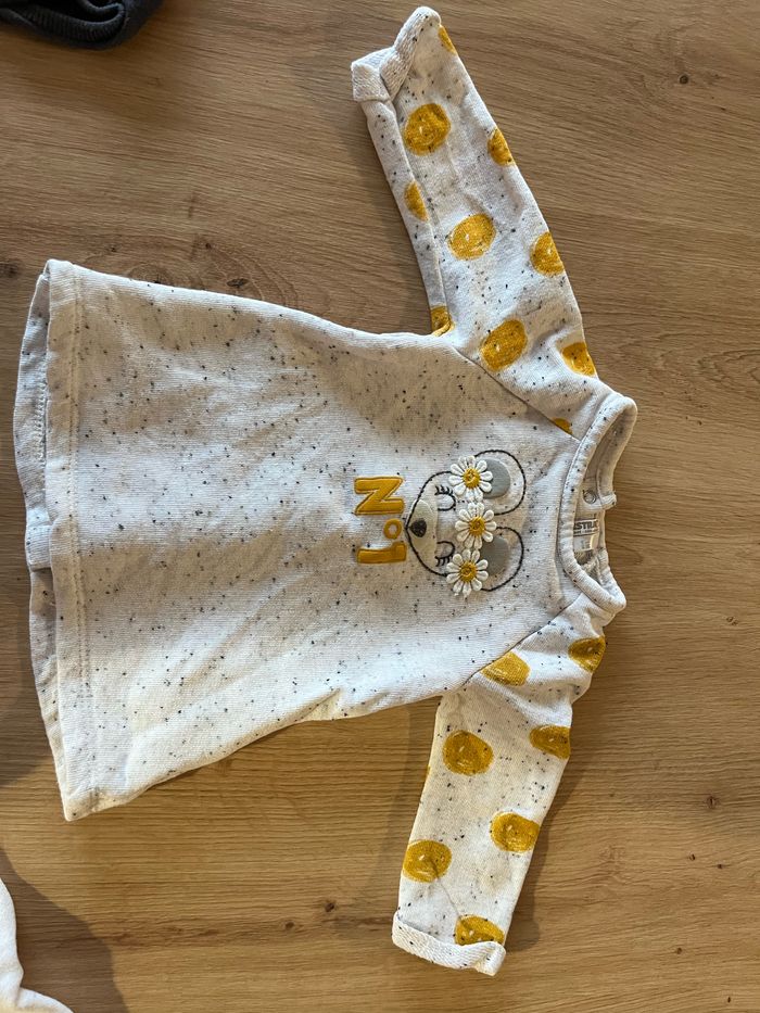 Lot vêtement 1 mois fille - photo numéro 4