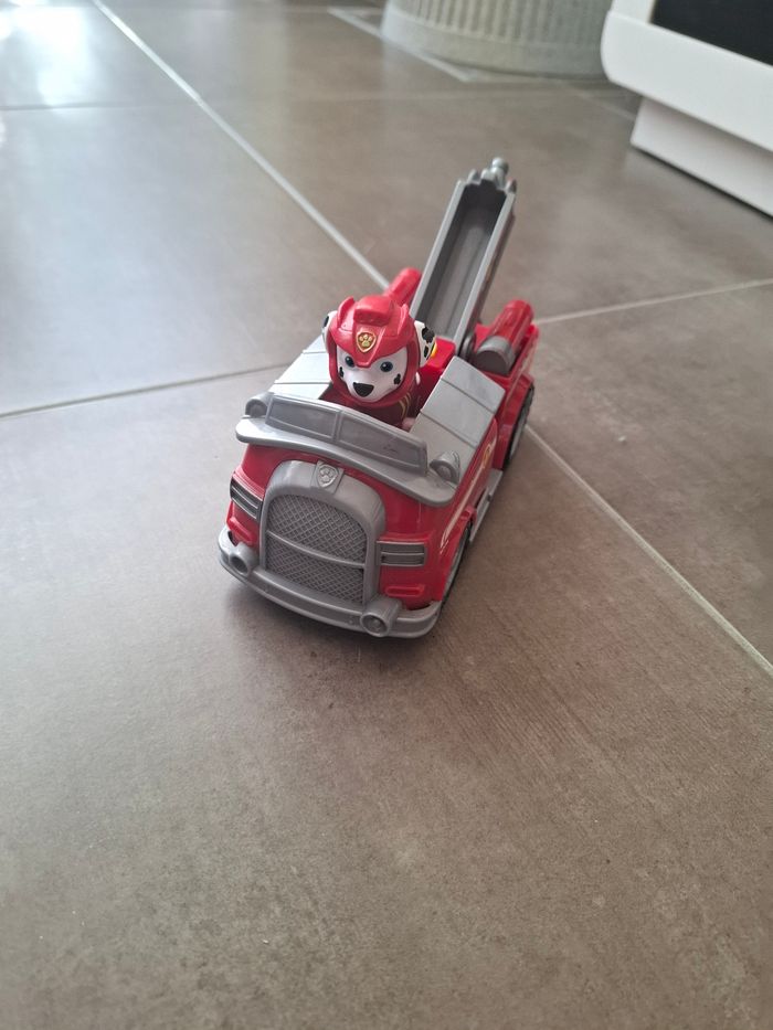 Marcus et son véhicule