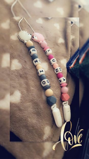 Attache tétine hérisson