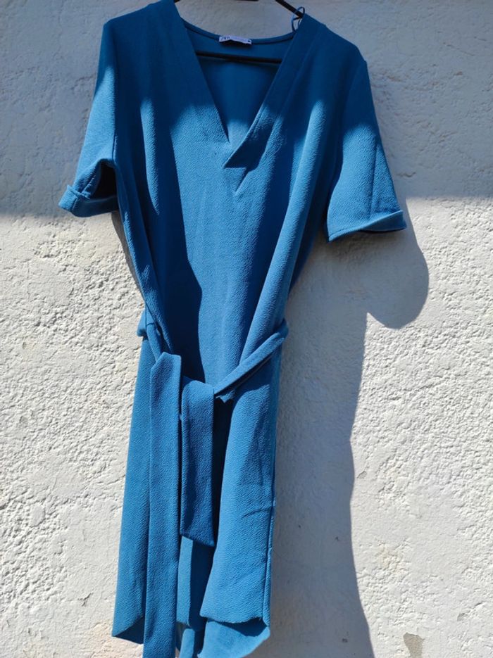 Robe Zara avec ceinture - photo numéro 2