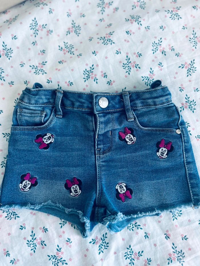 Joli short en jean Minnie Disney taille 3-4ans