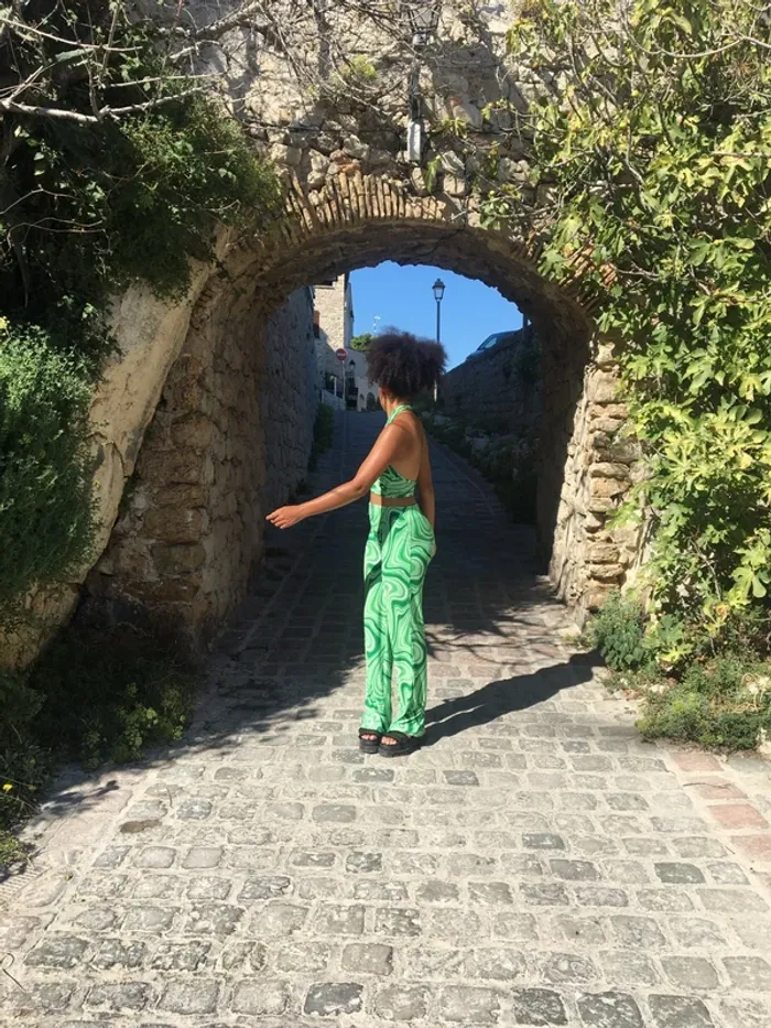 Ensemble vert haut S / pantalon M - photo numéro 2