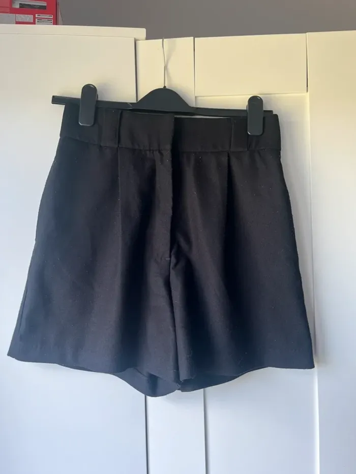 Short noir - photo numéro 2