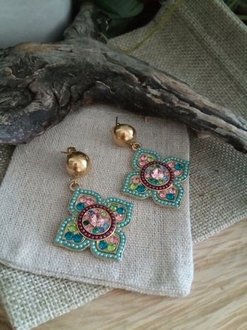 Boucles d'oreilles fleurs perles et zircons