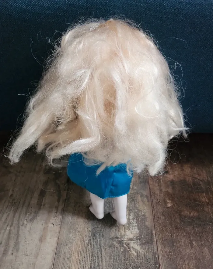 Poupée reine des neiges - photo numéro 2