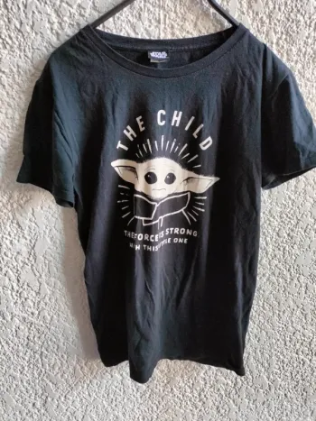 T-shirt Star Wars T S baby Yoda.