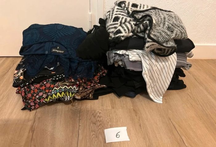 Lot de vêtement (32 vêtement)