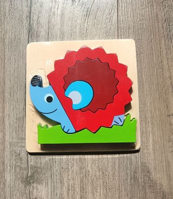 Puzzle en bois hérisson neuf