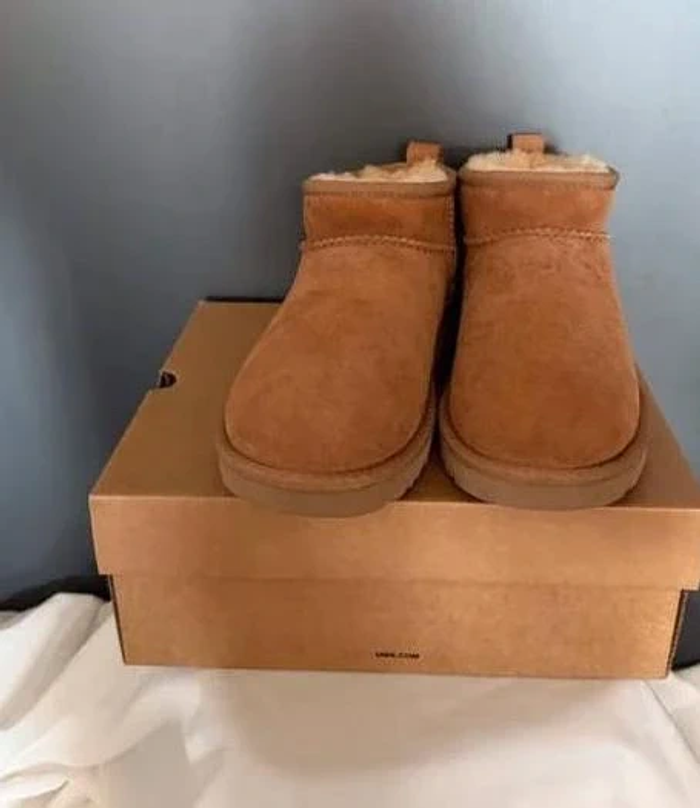 Ugg ultra mini taille 38 - photo numéro 3