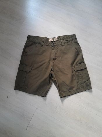 Short cargo Red Head taille 38 soit 48
