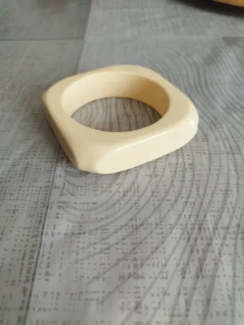 Magnifique bracelet vintage crème