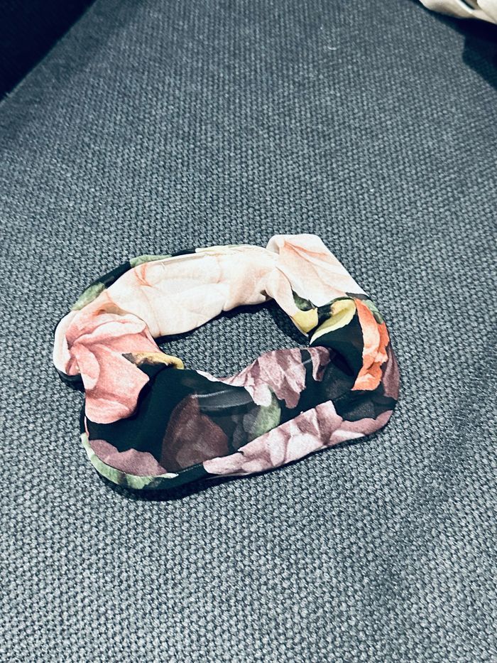 Chouchou à motifs fleuri - photo numéro 3