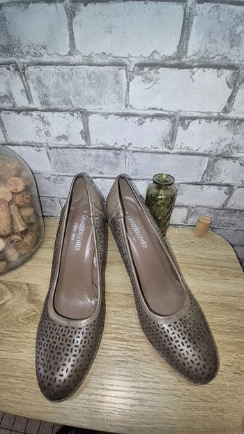 Escarpin couleur taupe