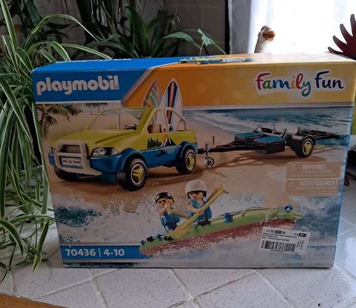 Voiture playmobil avec remorque