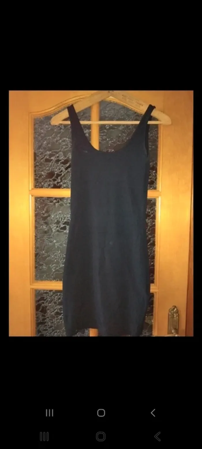 Robe moulante tissu côtelé