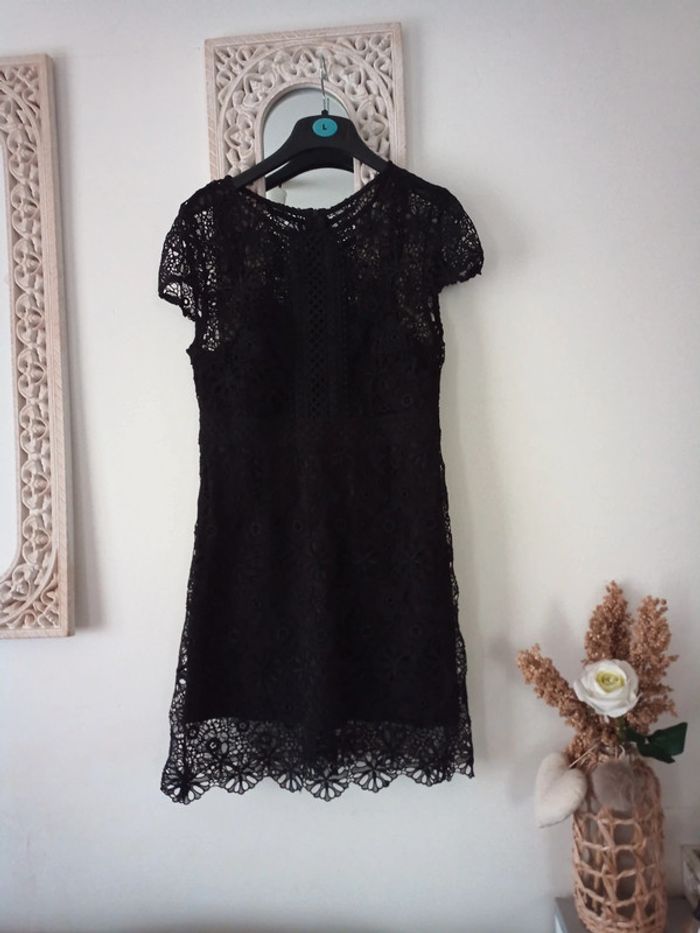 Robe en dentelle M