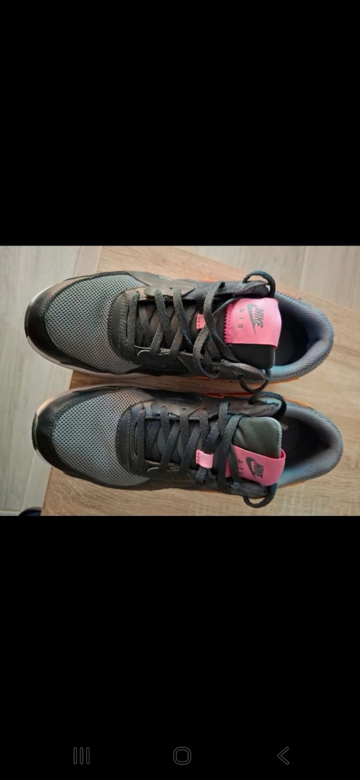 Air max rose et noir