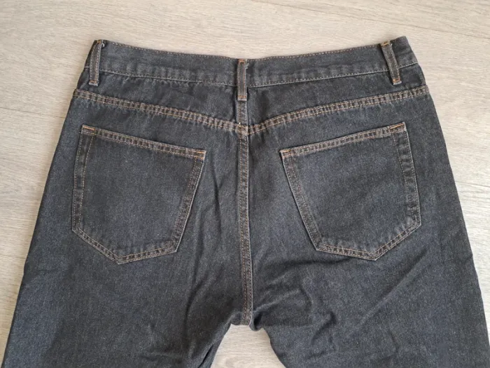 Jeans noir - photo numéro 4