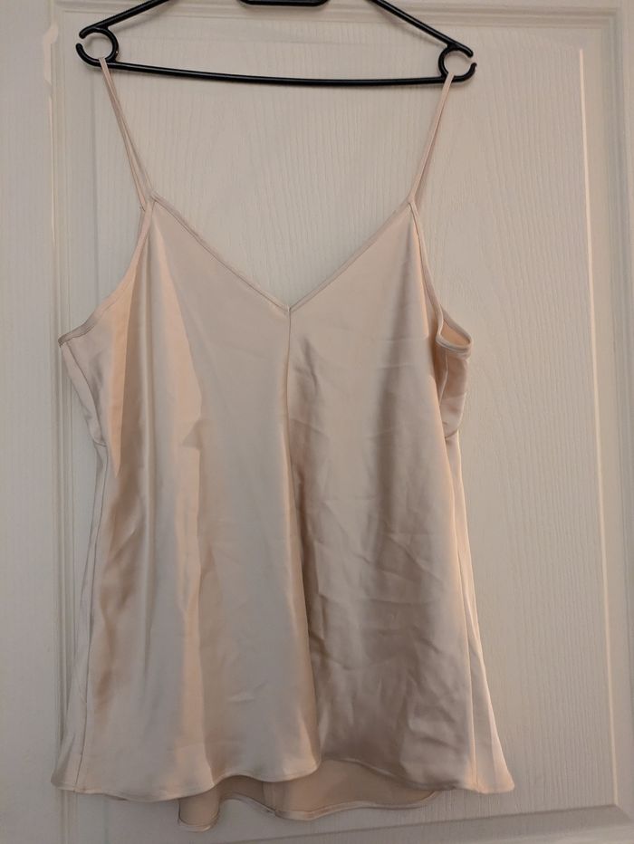 Top effet satin H&M - photo numéro 2