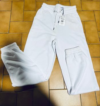 Jogging blanc xs stradivarius neuf 