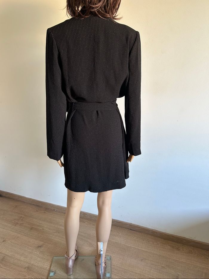 Robe portefeuille noire neuve avec rayures Morgan taille 38 (valeur 75€) - photo numéro 6