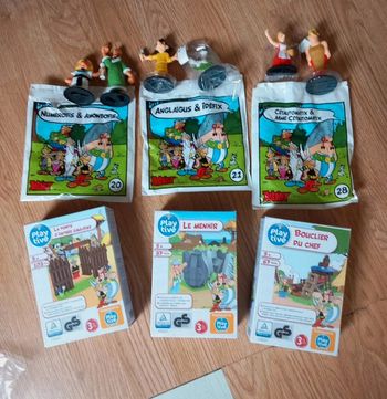🎅jeu figurines et village Obelix Astérix Neuf