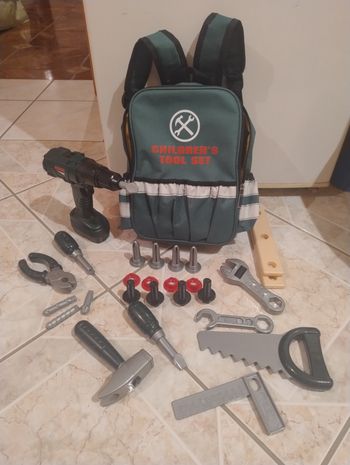 Outils dans sac à dos