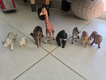 Schleich 8 figurines