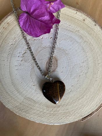 Collier coeur oeil de tigre / chaîne argentée