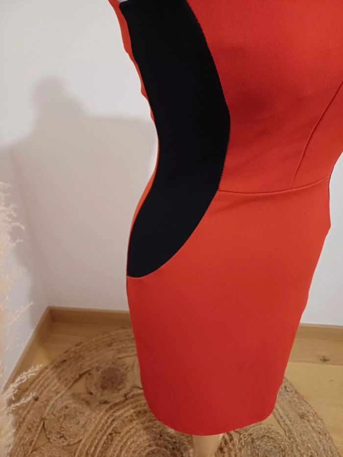 Robe chic noire et rouge taille petit S 36 - photo numéro 3
