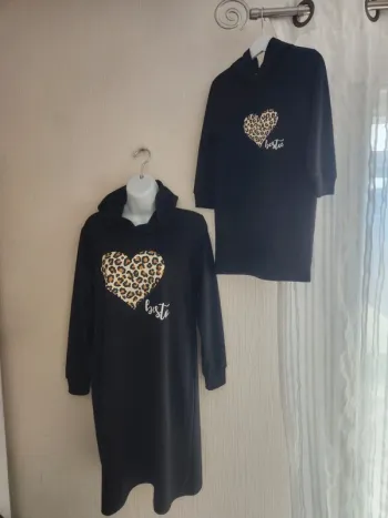 Lot 2 robes assorties mère S et fille 4/5 ans