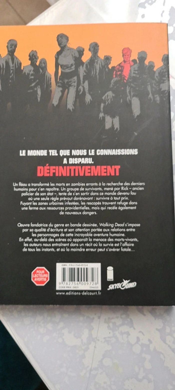 Livre walking dead 2 - photo numéro 2
