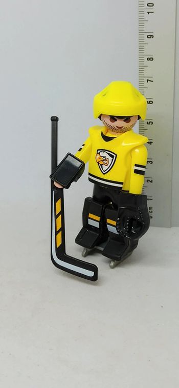 Homme gardien de but de hockey jaune playmobil