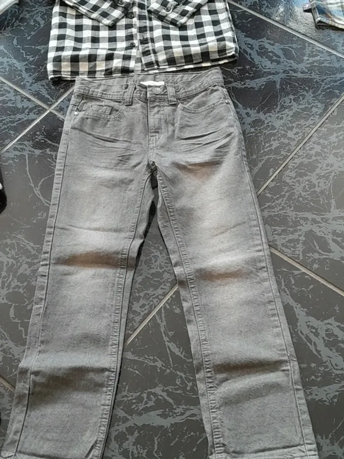 Lot vêtements 6 ans - photo numéro 4