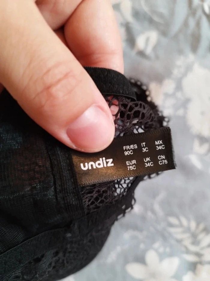 Superbe soutien gorge Undiz noir 90 C - photo numéro 5