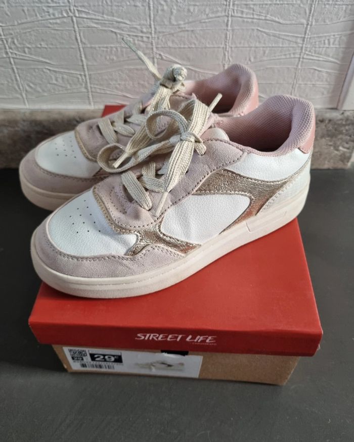 Baskets lacets et fermeture zip 29