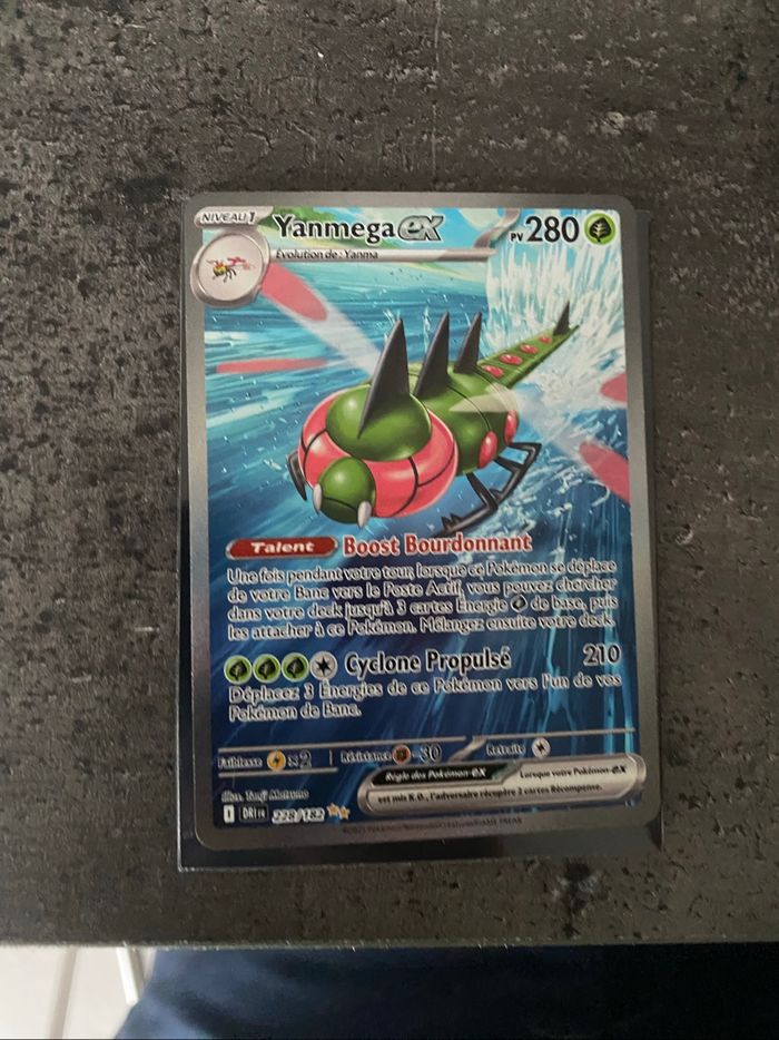 Yanmega 228/182 EV10 pokemon