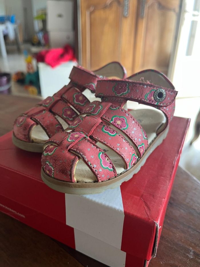 Sandales kickers