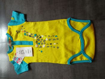 bodie girafe garcon manches courtes 6 mois