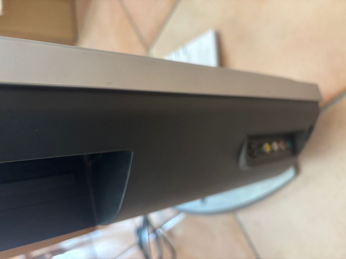 LCD DIGITAL COLOUR TV - photo numéro 5