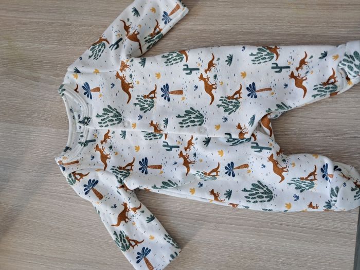 Lots de 7 pyjamas 1 mois - photo numéro 3