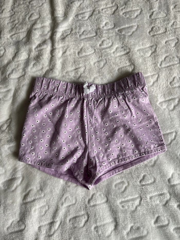 Short fille